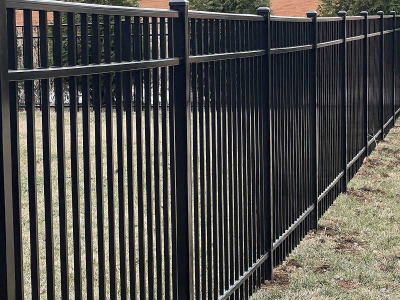 Aluminum fence solutions for the Murfreesboro Tennessee area