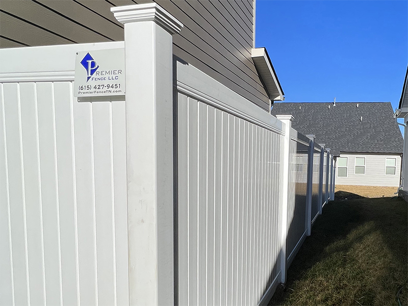 Vinyl fence residential company Middle Tennessee
