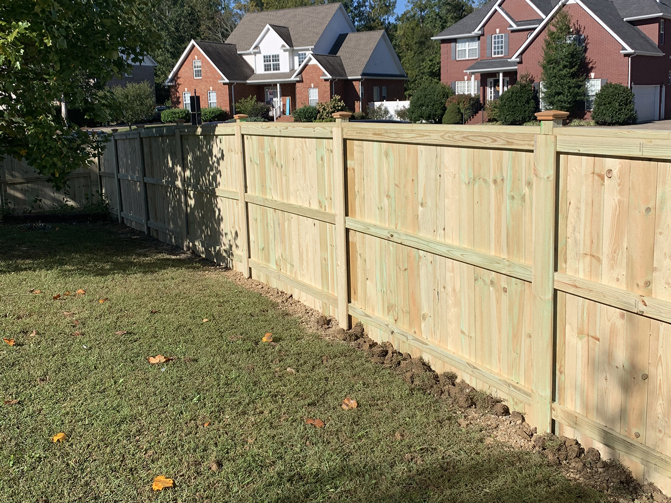 wood fence Franklin Tennessee