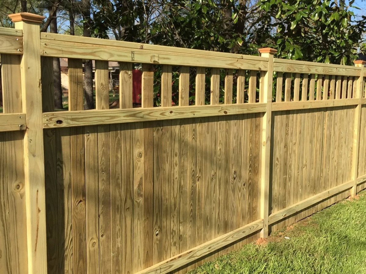 Wood fence styles that are popular in Shelbyville TN